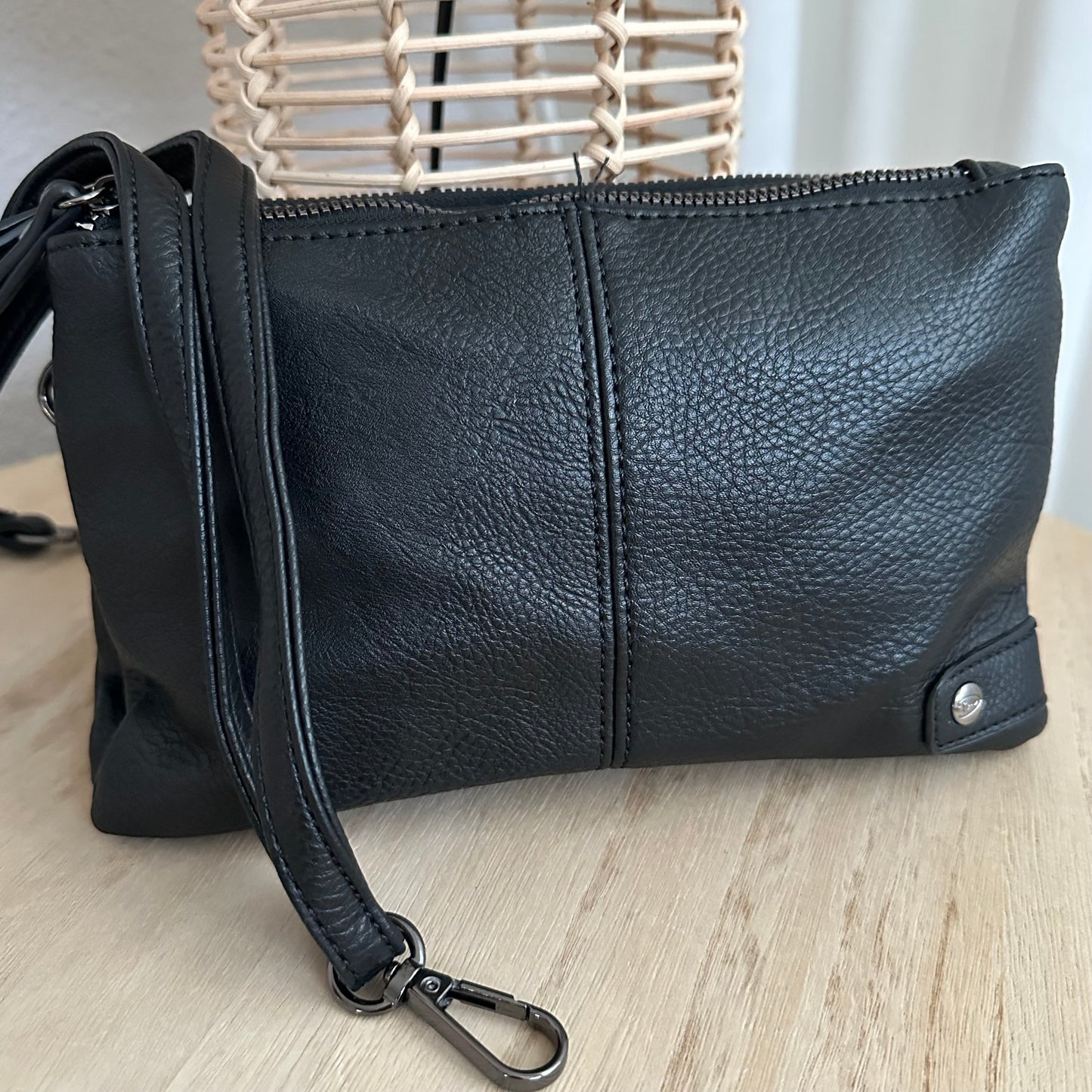 Schoudertasje/crossbody 'Castel' inclusief twee banden Zwart