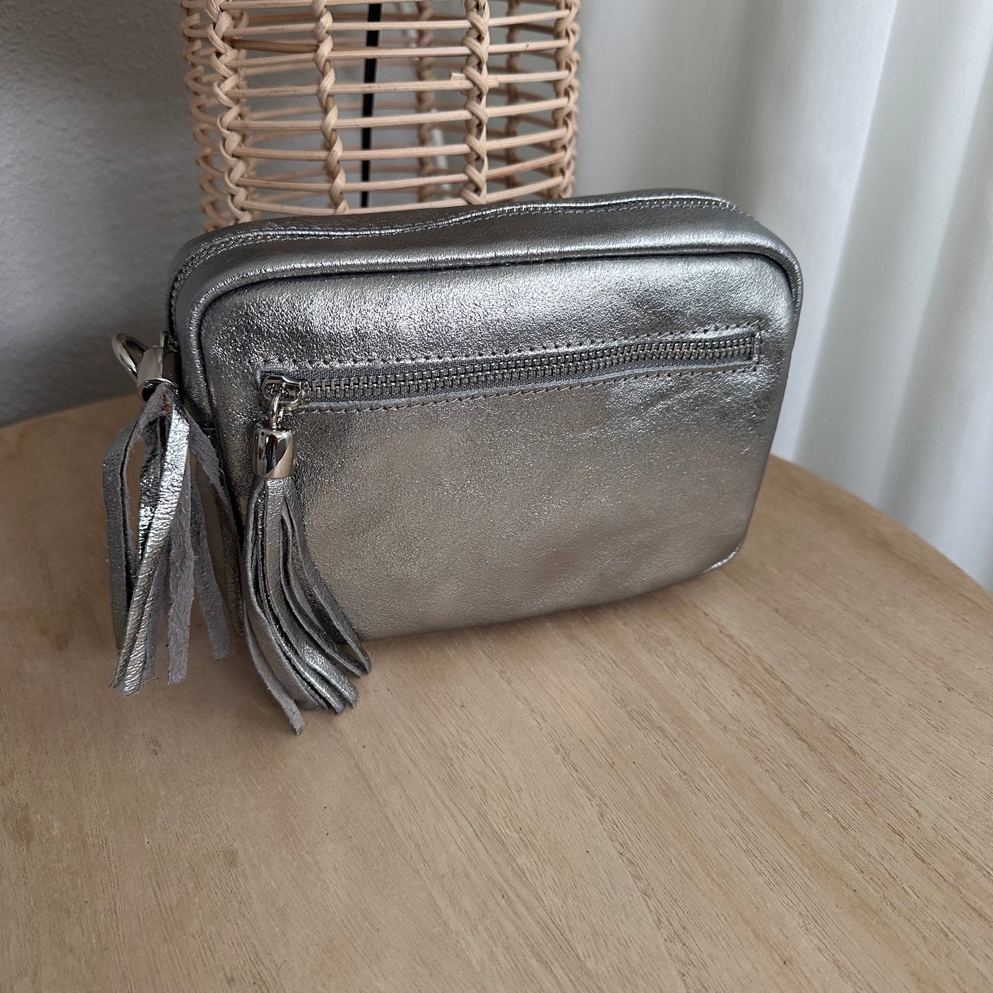 Lederen crossbodytas Zilver met 'tassel'
