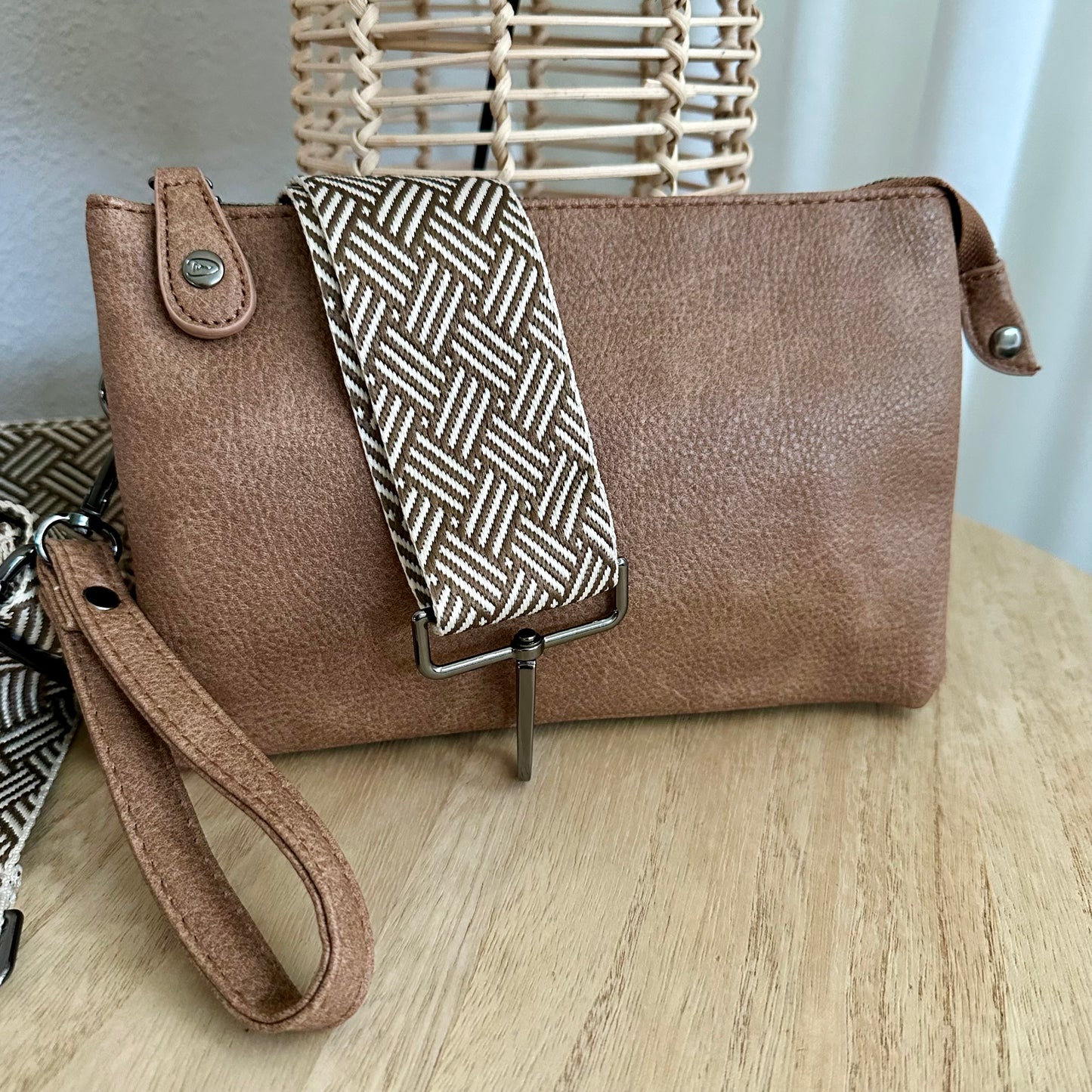 Schoudertasje/crossbody 'New York' inclusief drie banden Camel