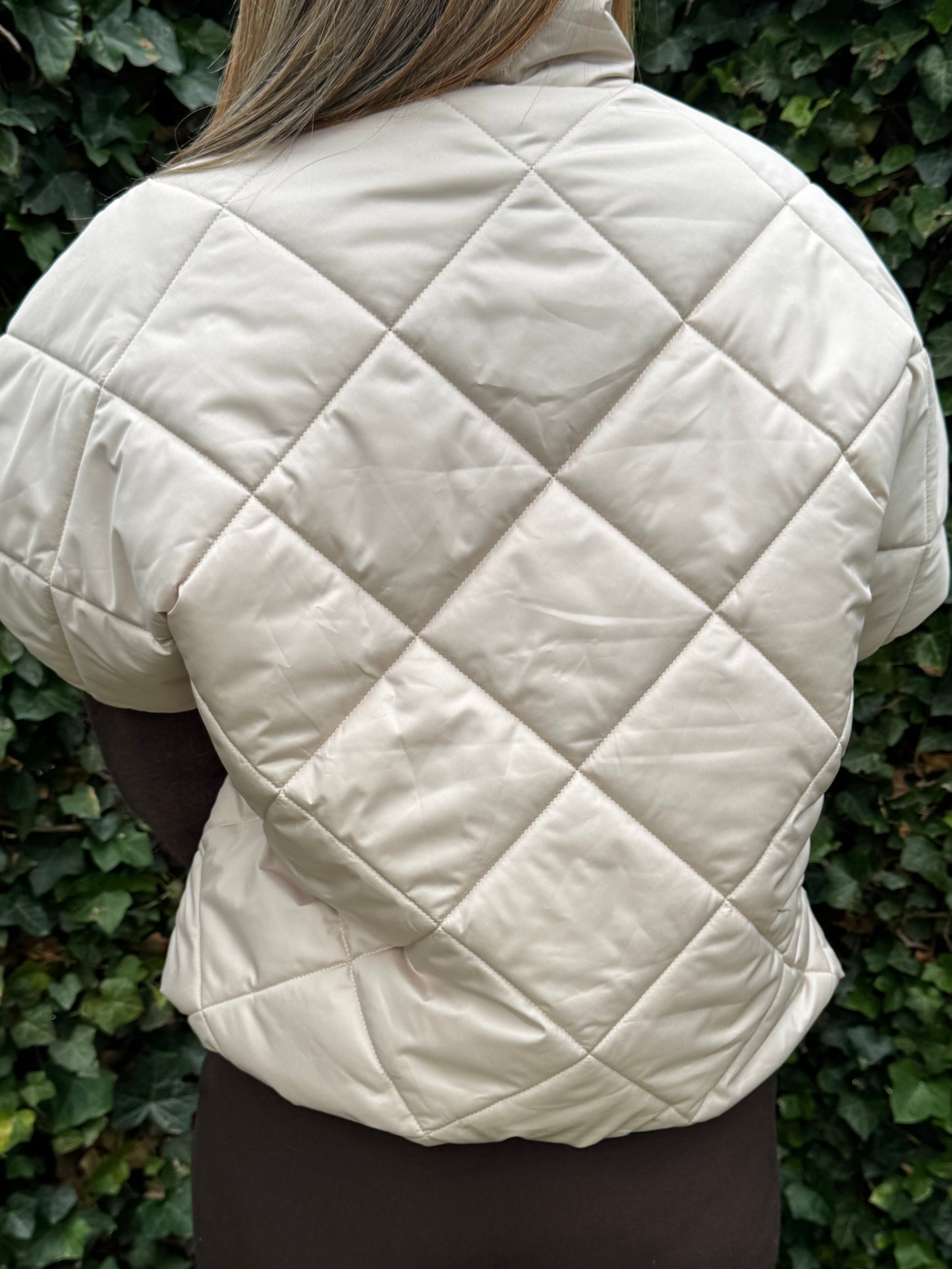 Ruim vallende gewatteerde bodywarmer- 2 kanten draagbaar- Ecru-Choco