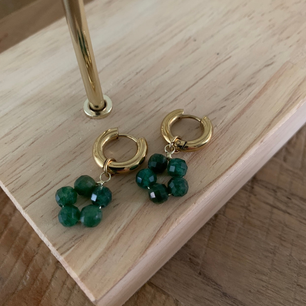 Oorring met hanger Groene bloem