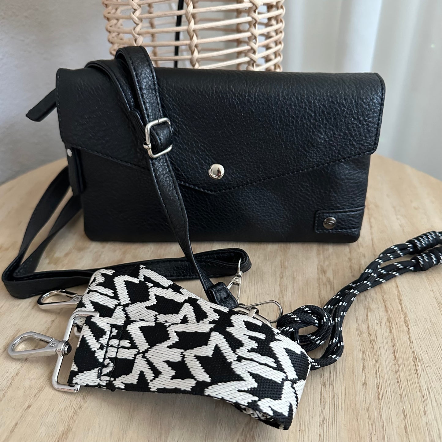Schoudertasje/crossbody 'Stanfield' inclusief drie banden Zwart