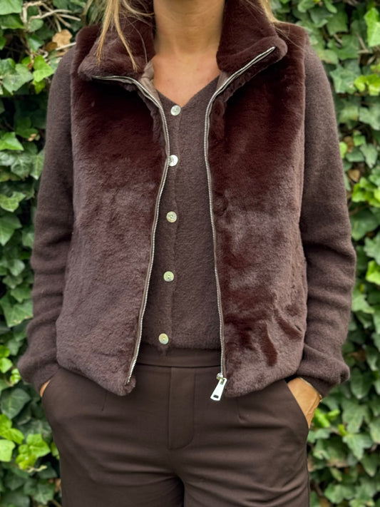 Vestje met knoopjes V-hals Chocobruin