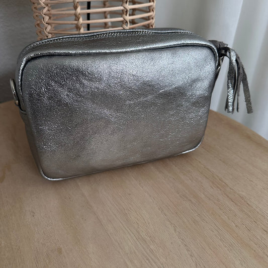 Lederen crossbodytas Zilver met 'tassel'