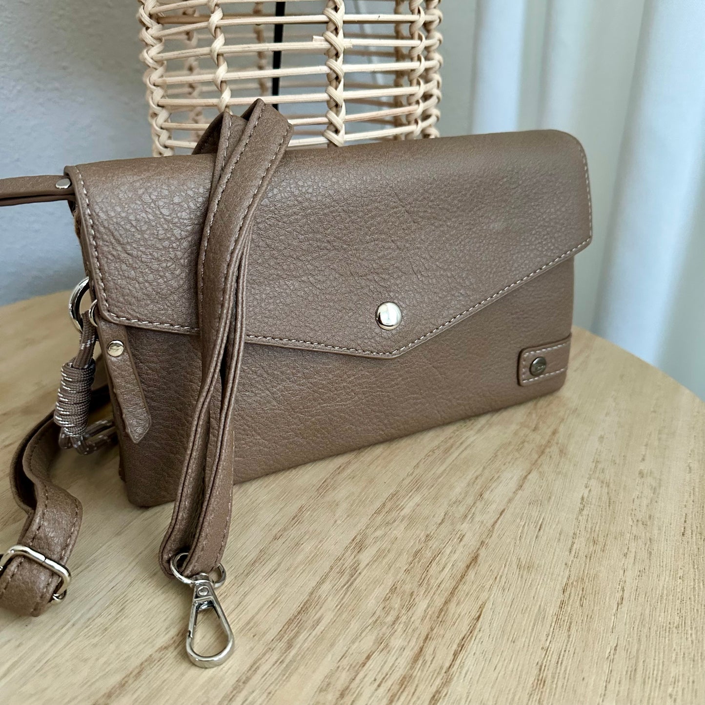 Schoudertasje/crossbody 'Stanfield' inclusief drie banden Donker Taupe