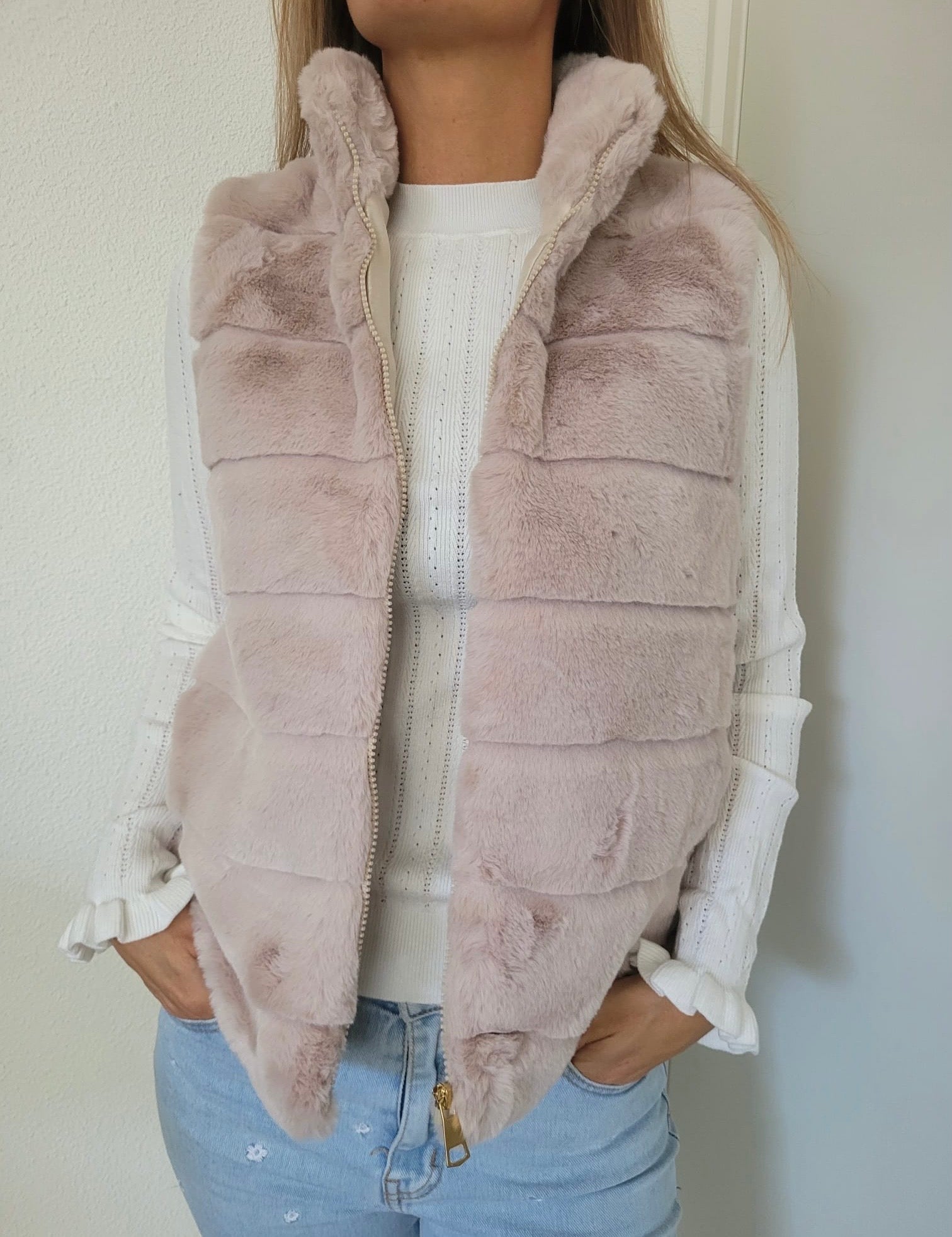 Faux Fur bodywarmer gilet Licht Apricot Meer dan Hip