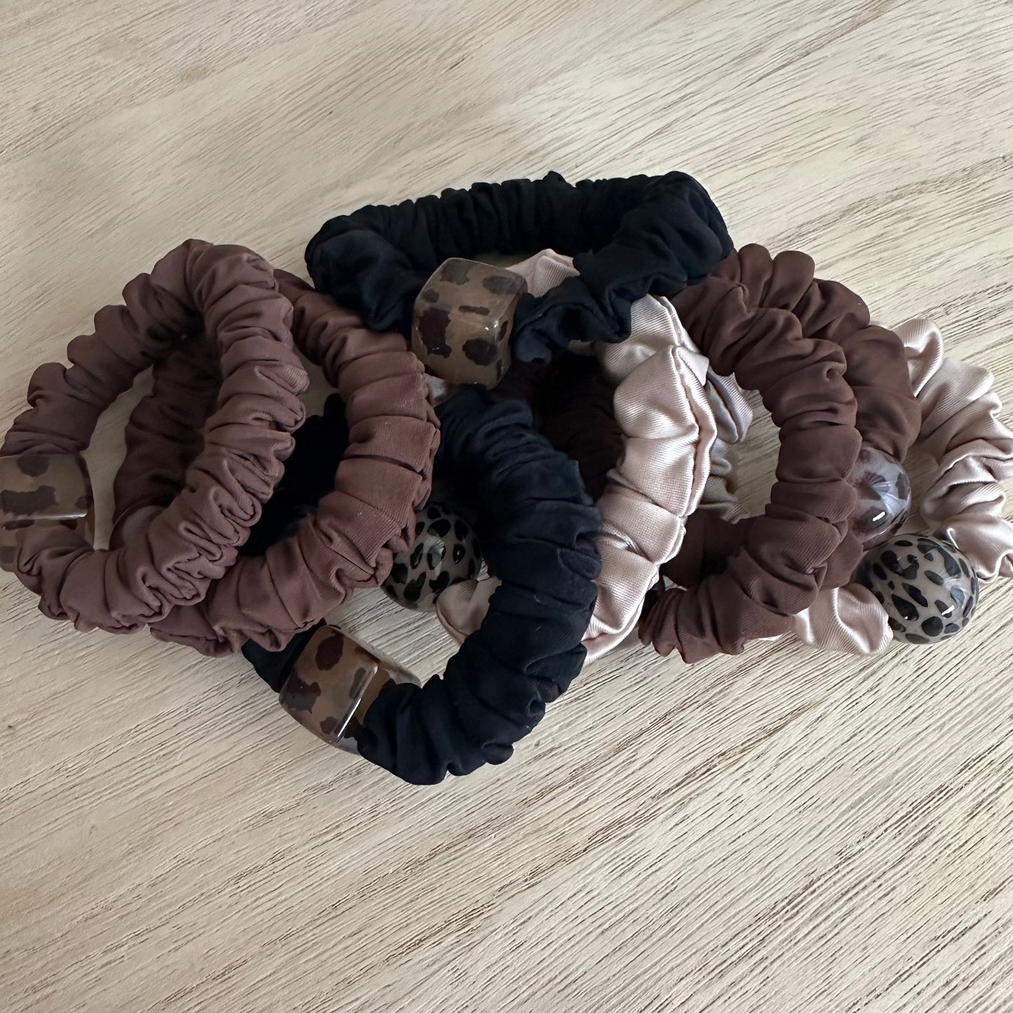 Scrunchie Champagne Steen rond