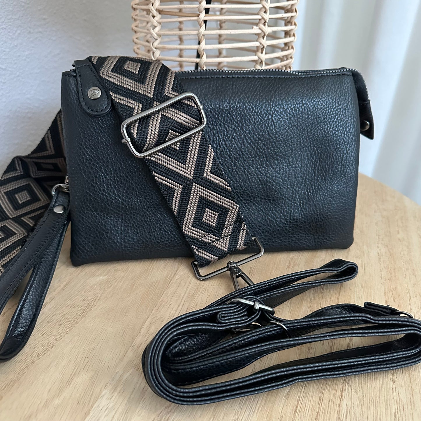 Schoudertasje/crossbody 'New York' inclusief drie banden Zwart