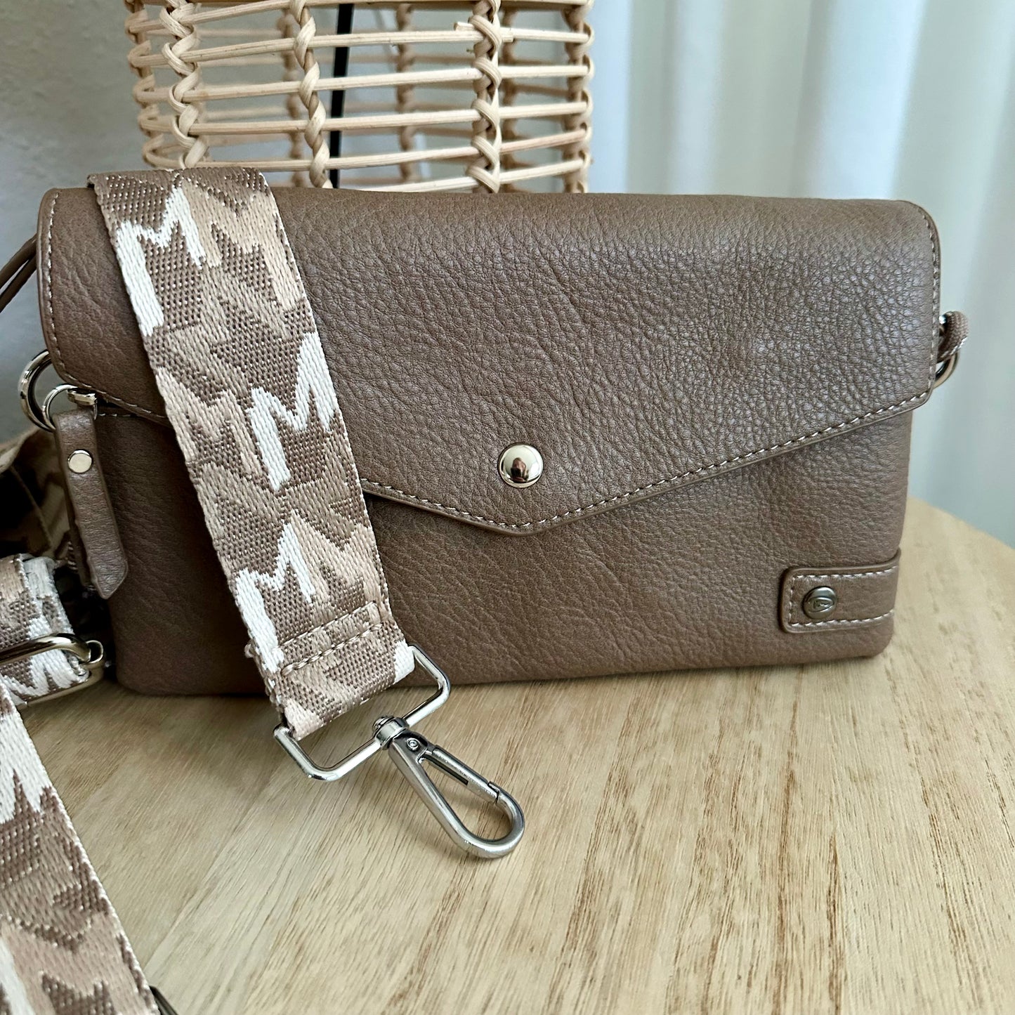 Schoudertasje/crossbody 'Stanfield' inclusief drie banden Donker Taupe