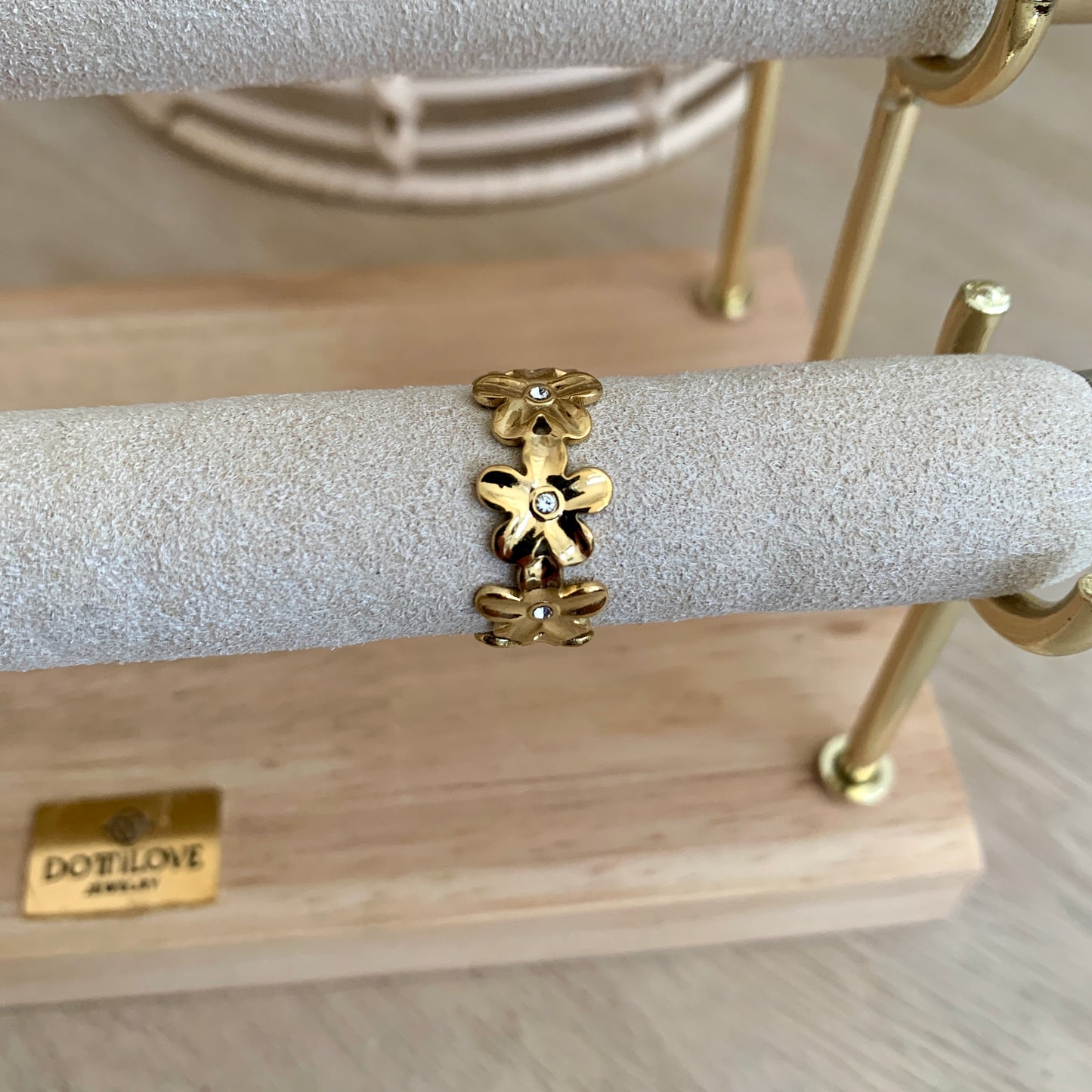 Ring geschakelde bloemen