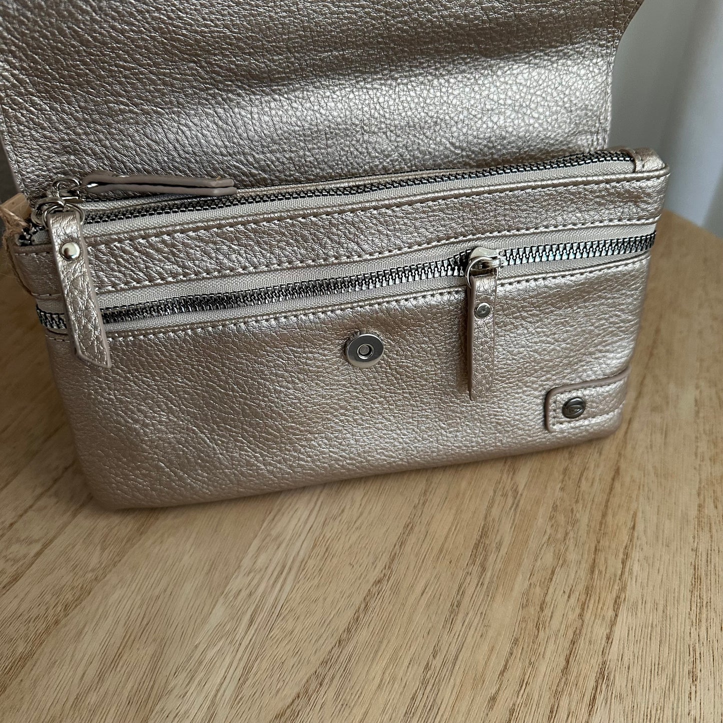 Schoudertasje/crossbody 'Stanfield' inclusief drie banden Champagne