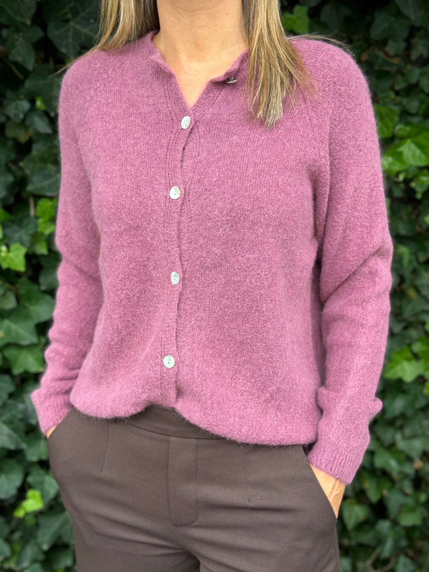 Vestje met knoopjes ronde hals Diep Roze