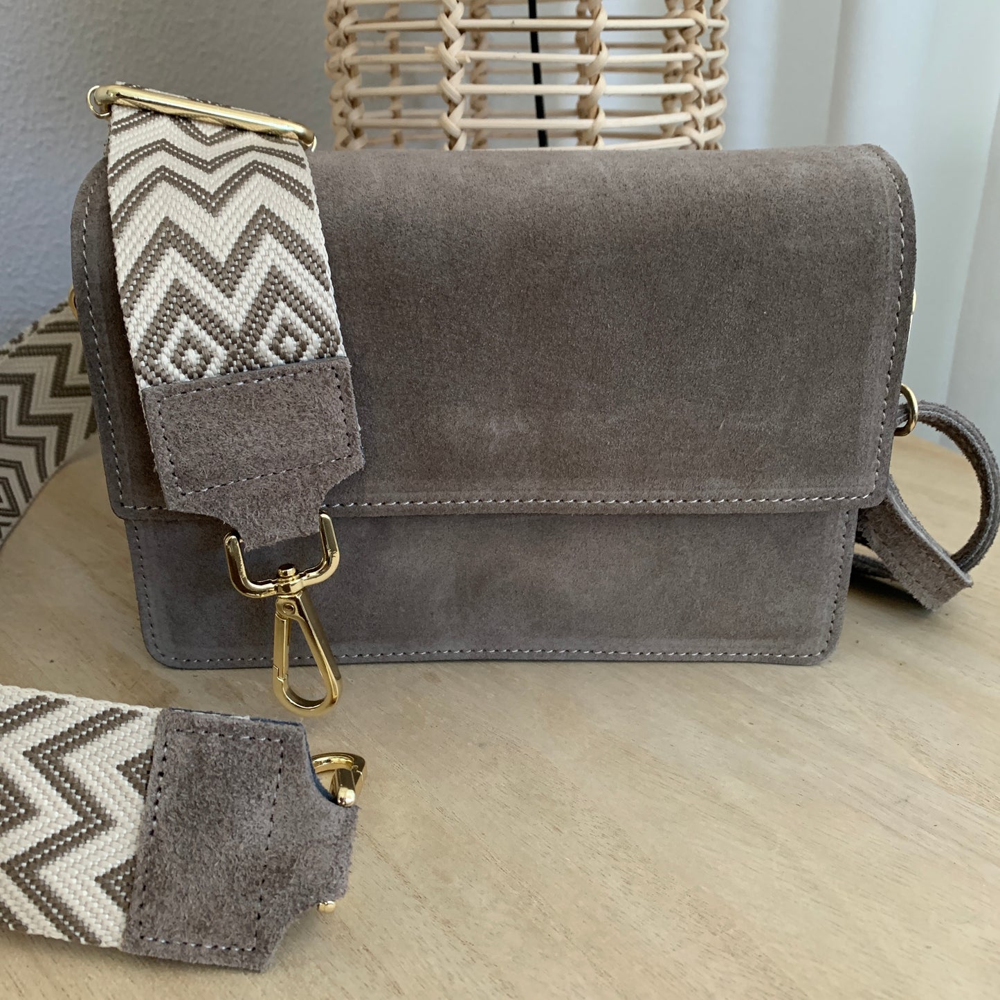 Prachtige stijlvolle leder suèdine tas ‘Mud’ kleur