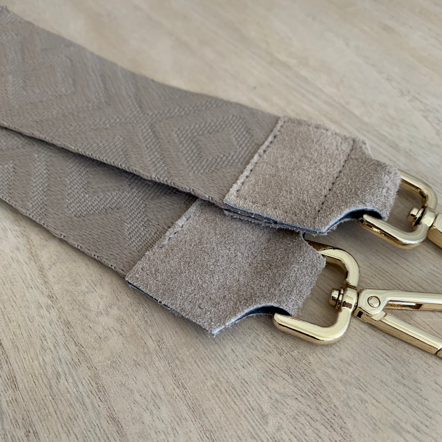Schouderband breed Beige suèdine Gouden beslag