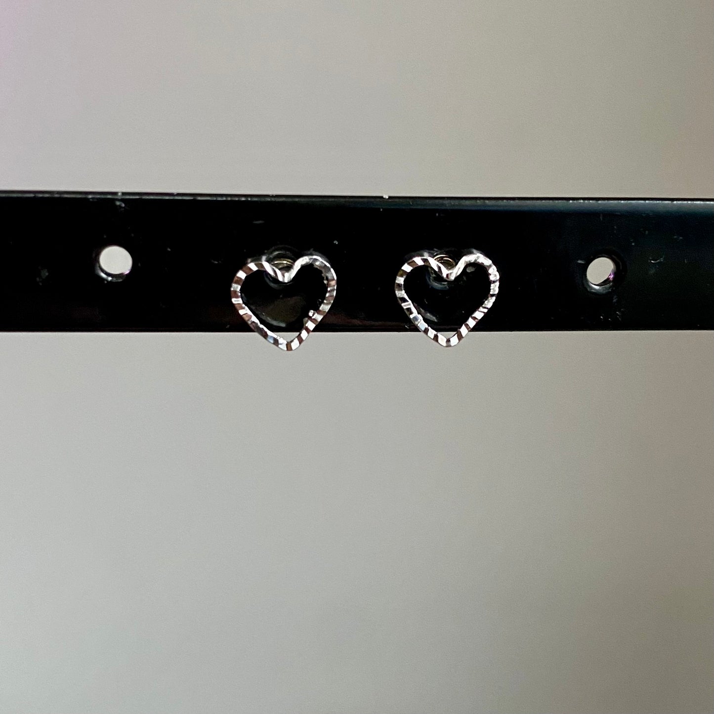 Oorstuds open hartje Zilver