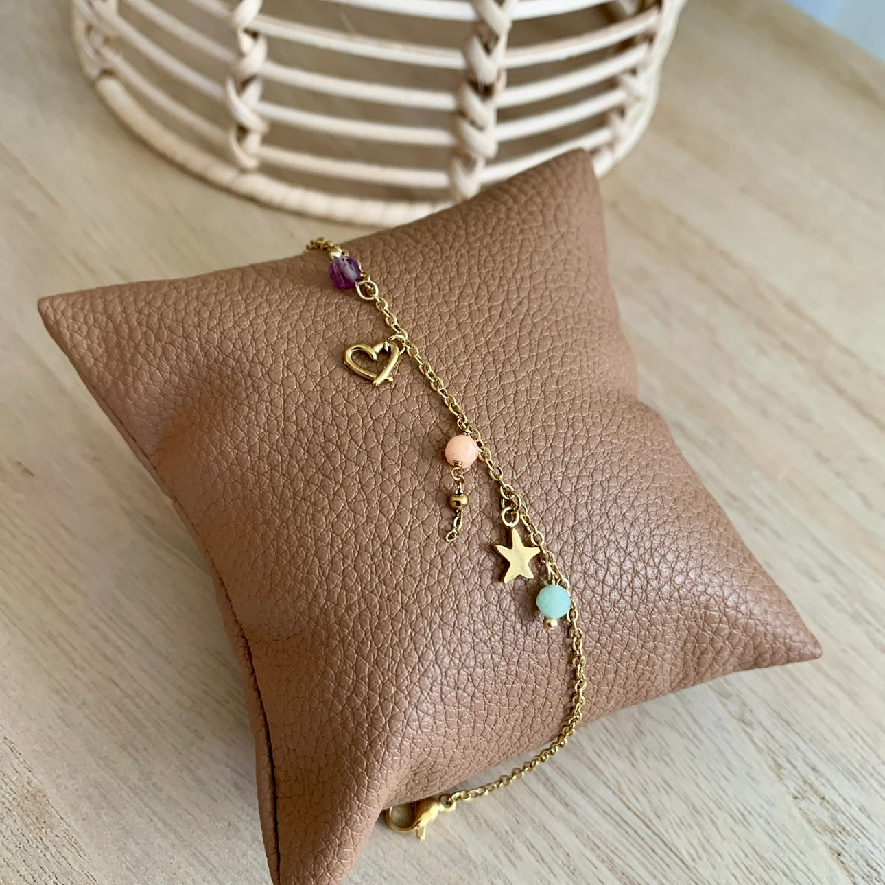 Armbandje met fijne bedeltjes sterretje-hartje