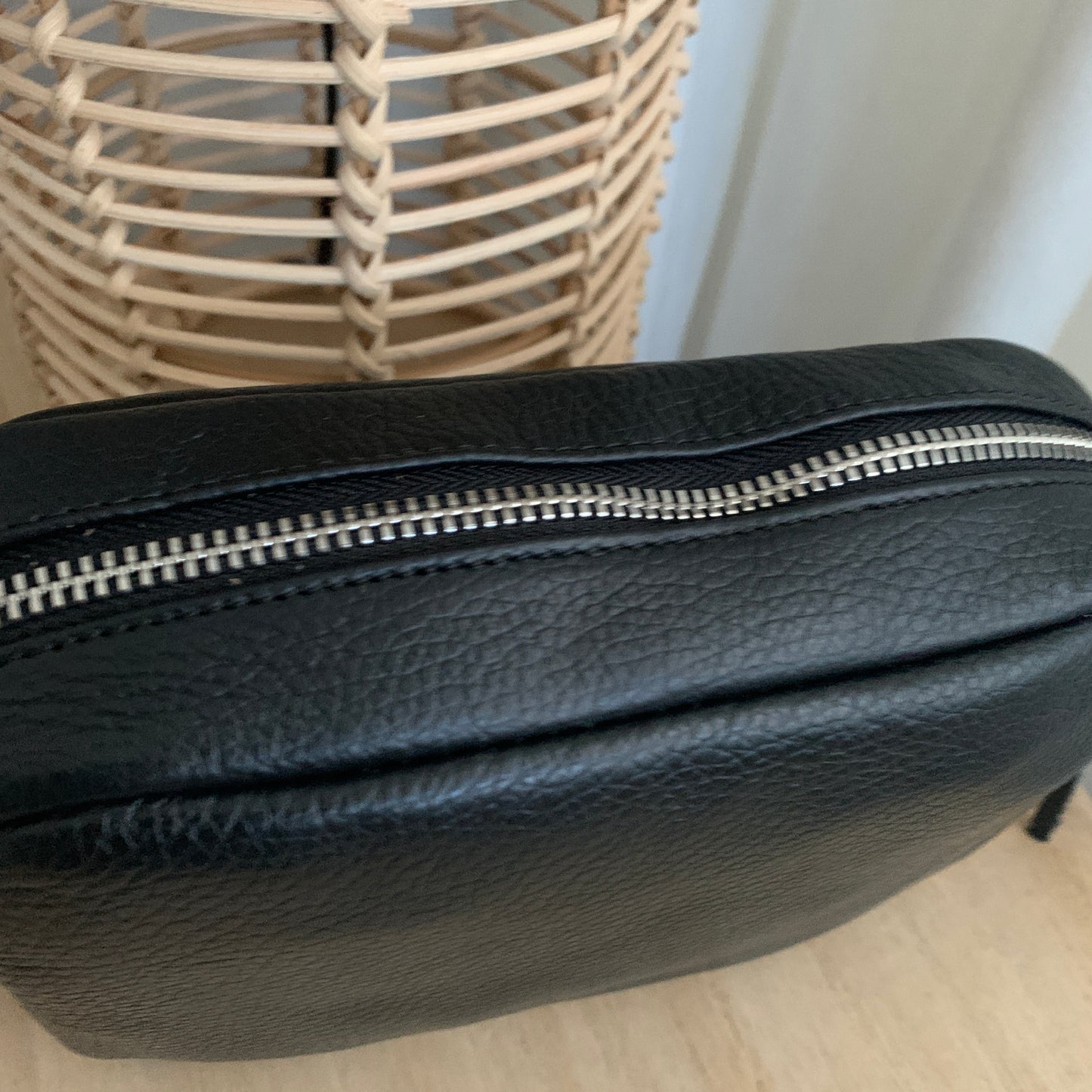 Lederen crossbody tas ‘Tassel’ zilveren rits