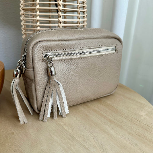Lederen crossbody tas Leverkleur 'Tassel' met zilveren ritsje