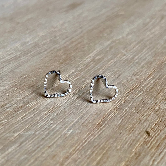 Oorstuds open hartje Zilver