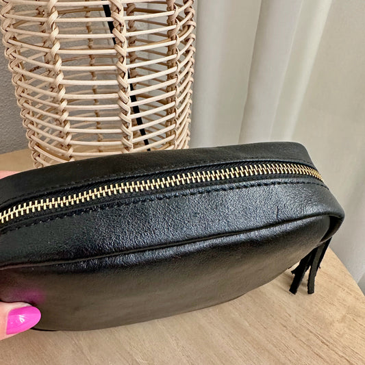 Lederen crossbody tas Zwart met glansje 'Tassel' met gouden ritsje