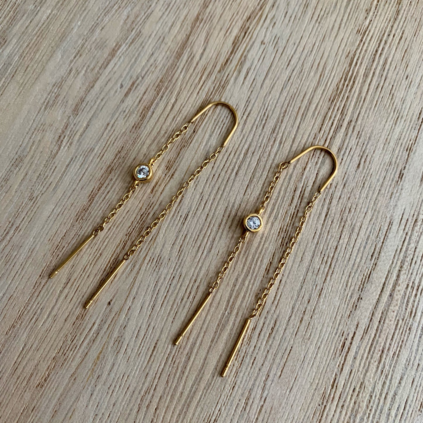 Oorhanger pull through met steentje