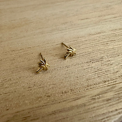 Oorstuds palmboompje goud