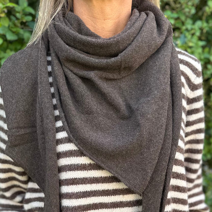 Cashmere sjaal driehoek Choco/diepbruin