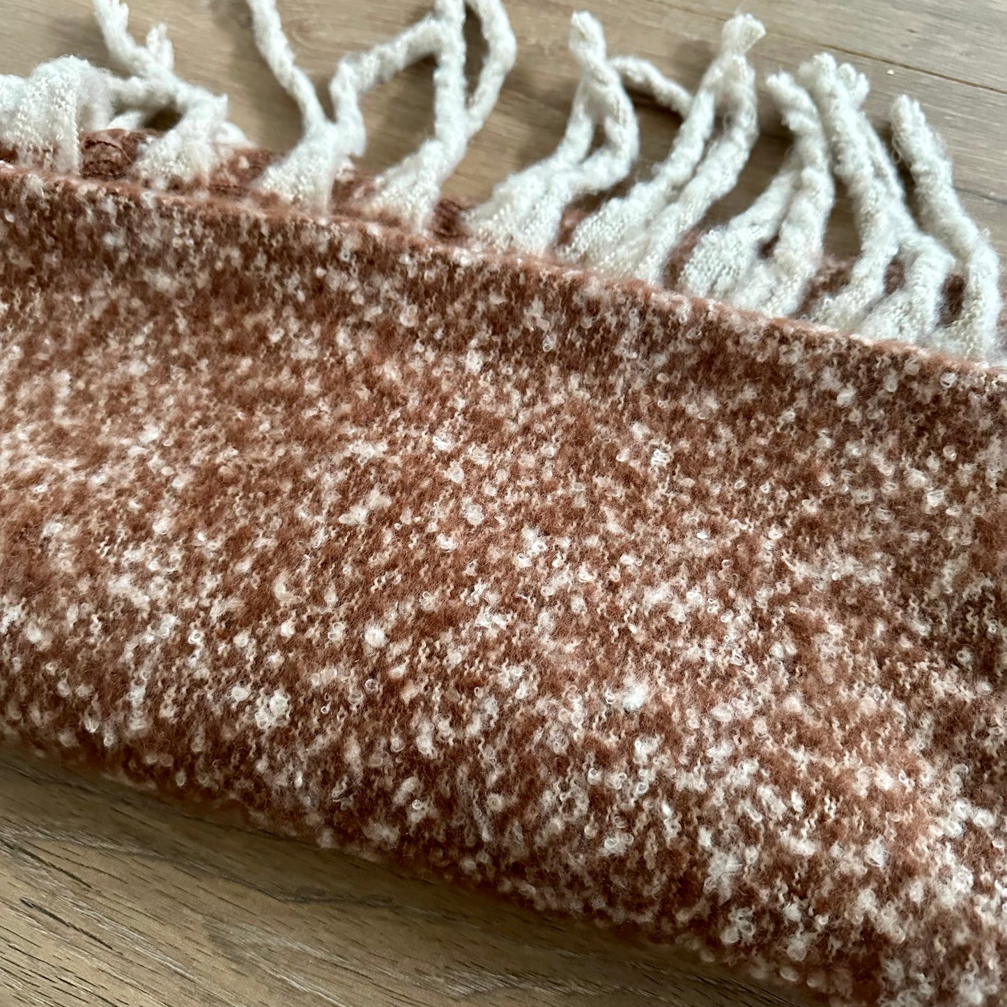 Sjaal recht bruin/beige met franjes