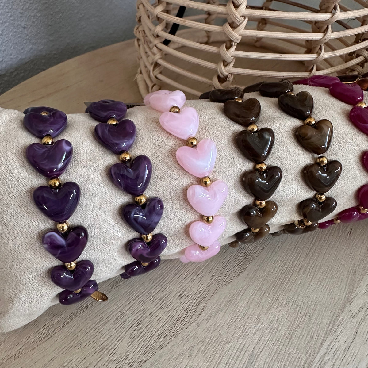 Kralenarmband hartjes Donkerbruin