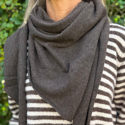 Cashmere sjaal driehoek Choco/diepbruin