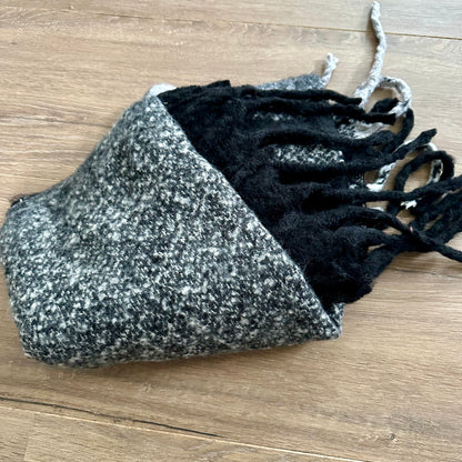 Sjaal recht Zwart/Grijs/Wit met franjes