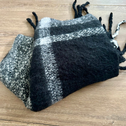 Sjaal recht Zwart/Grijs/Wit met franjes