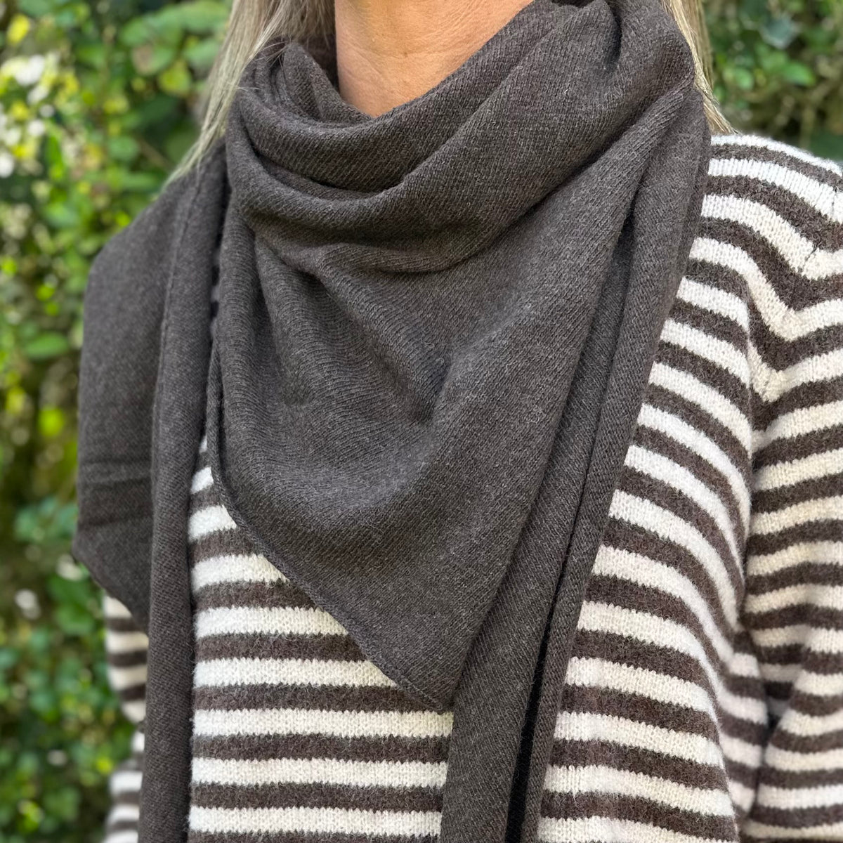 Cashmere sjaal driehoek Choco/diepbruin