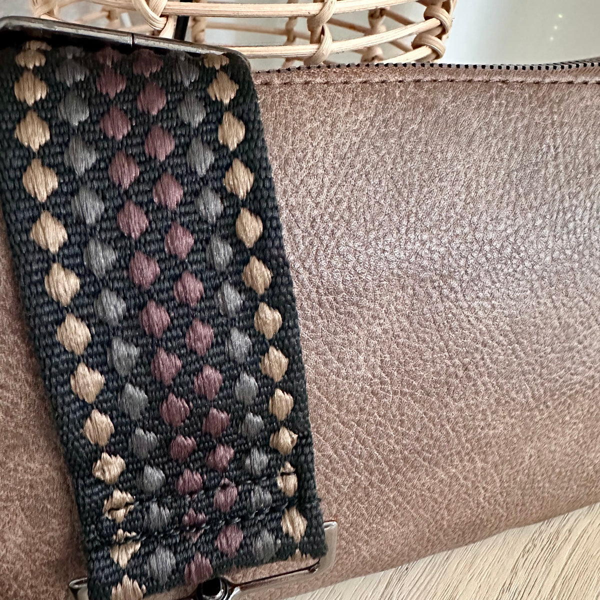 Schoudertasje/crossbody 'New York' inclusief drie banden Dark Camel