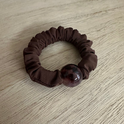Scrunchie Bruin Steen rond