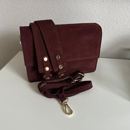 Prachtige stijlvolle suèdine tas Burgundy (sale, kleine beschadiging)