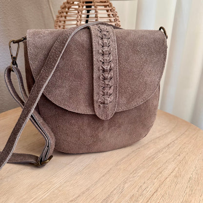 Prachtige suède tas Taupe met versiersel