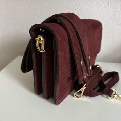 Prachtige stijlvolle suèdine tas Burgundy (sale, kleine beschadiging)