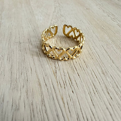 Ring geschakelde hartjes