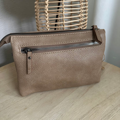 Crossbody/ schoudertas ‘Naarden’ Taupe incl. twee schouderbanden