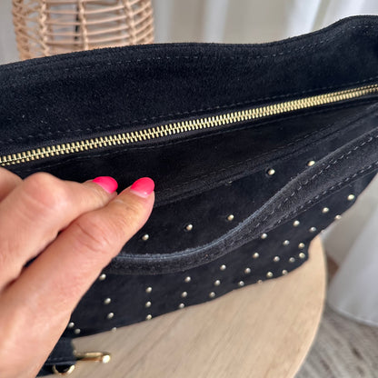 Prachtige Zwarte suèdine tas met kleine gouden studs