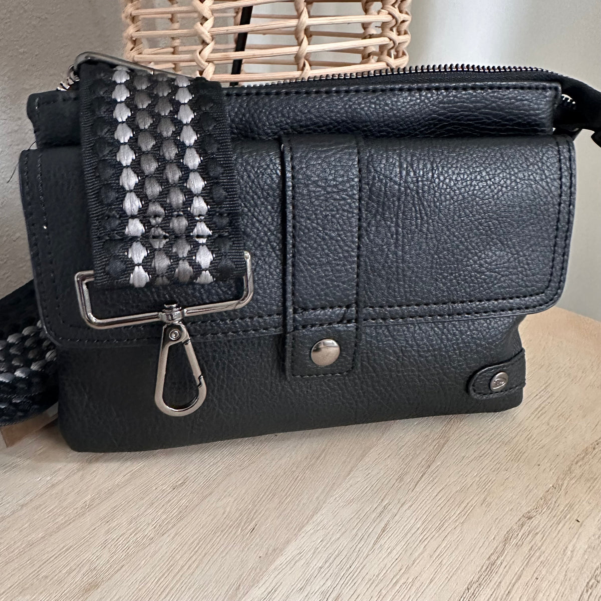 Crossbody/schoudertas ‘Naarden’ Zwart incl twee schouderbanden