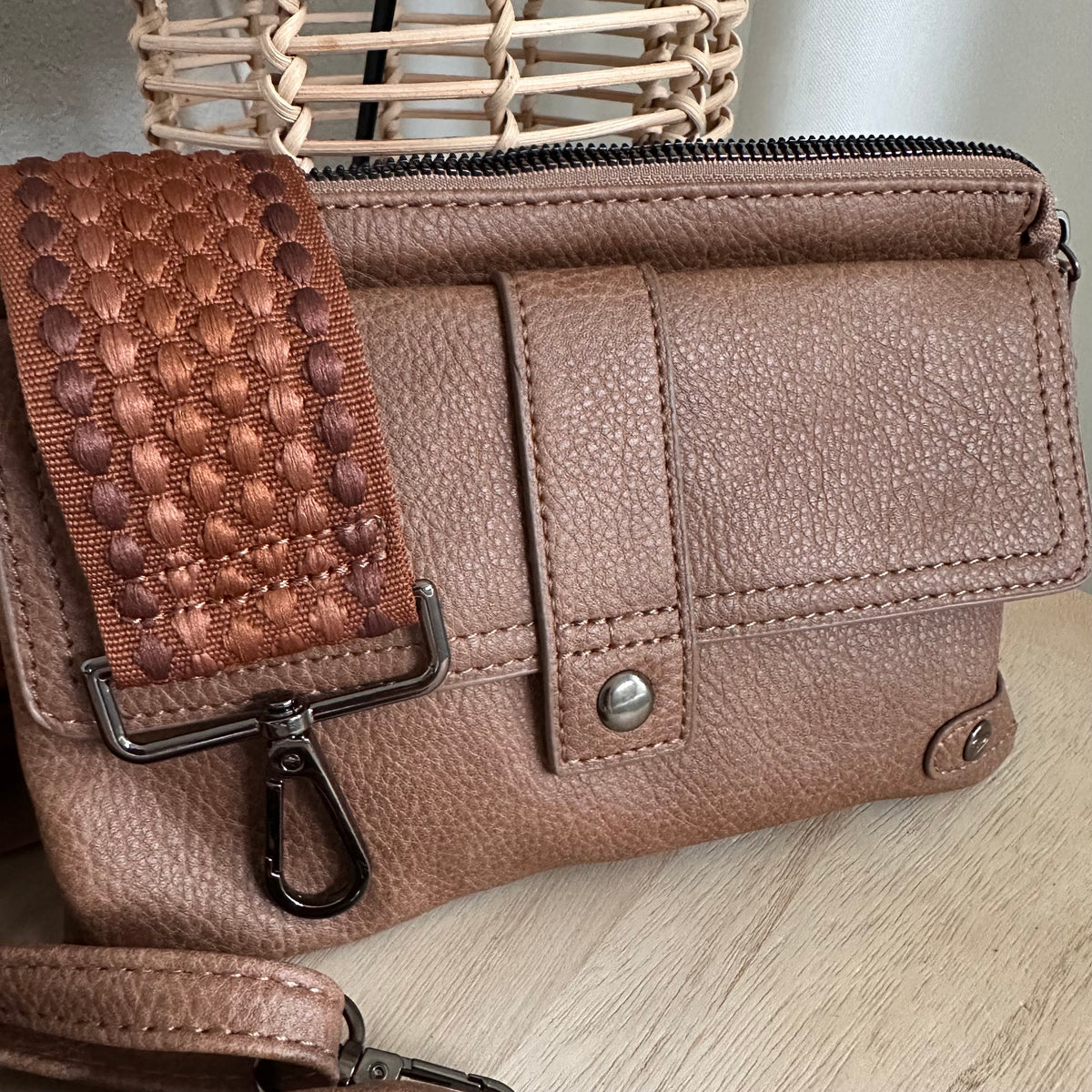 Crossbody/ schoudertas ‘Naarden’ Camel incl twee schouderbanden