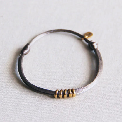 Satijn armbandje met ringen Taupe/goud