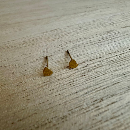 Oorstuds mini hartjes Goud