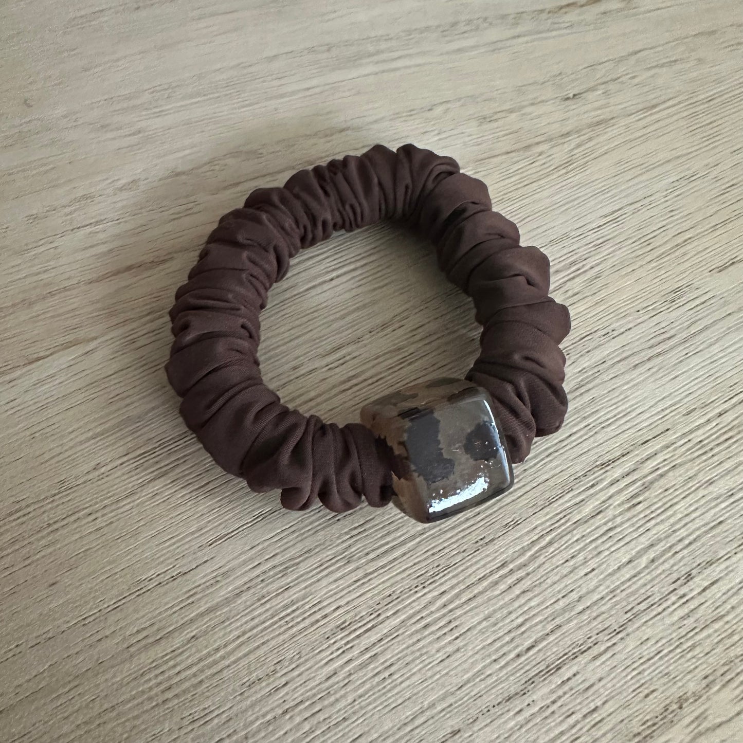 Scrunchie Bruin Steen vierkant