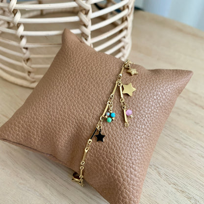 Armbandje met fijne bedeltjes sterretjes