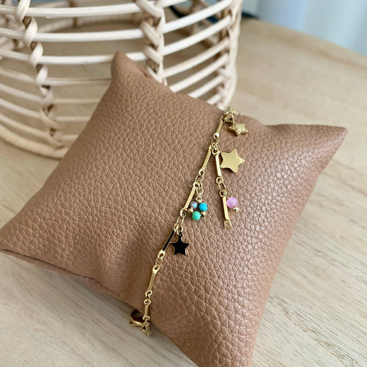 Armbandje met fijne bedeltjes sterretjes