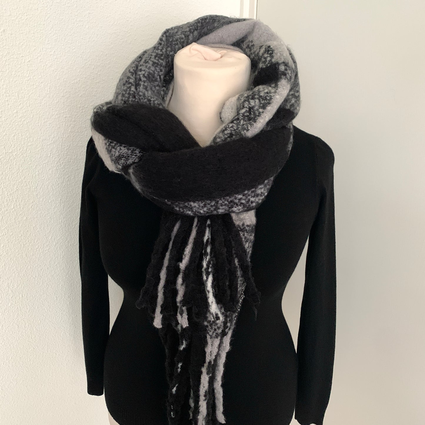 Sjaal recht Zwart/Grijs/Wit met franjes