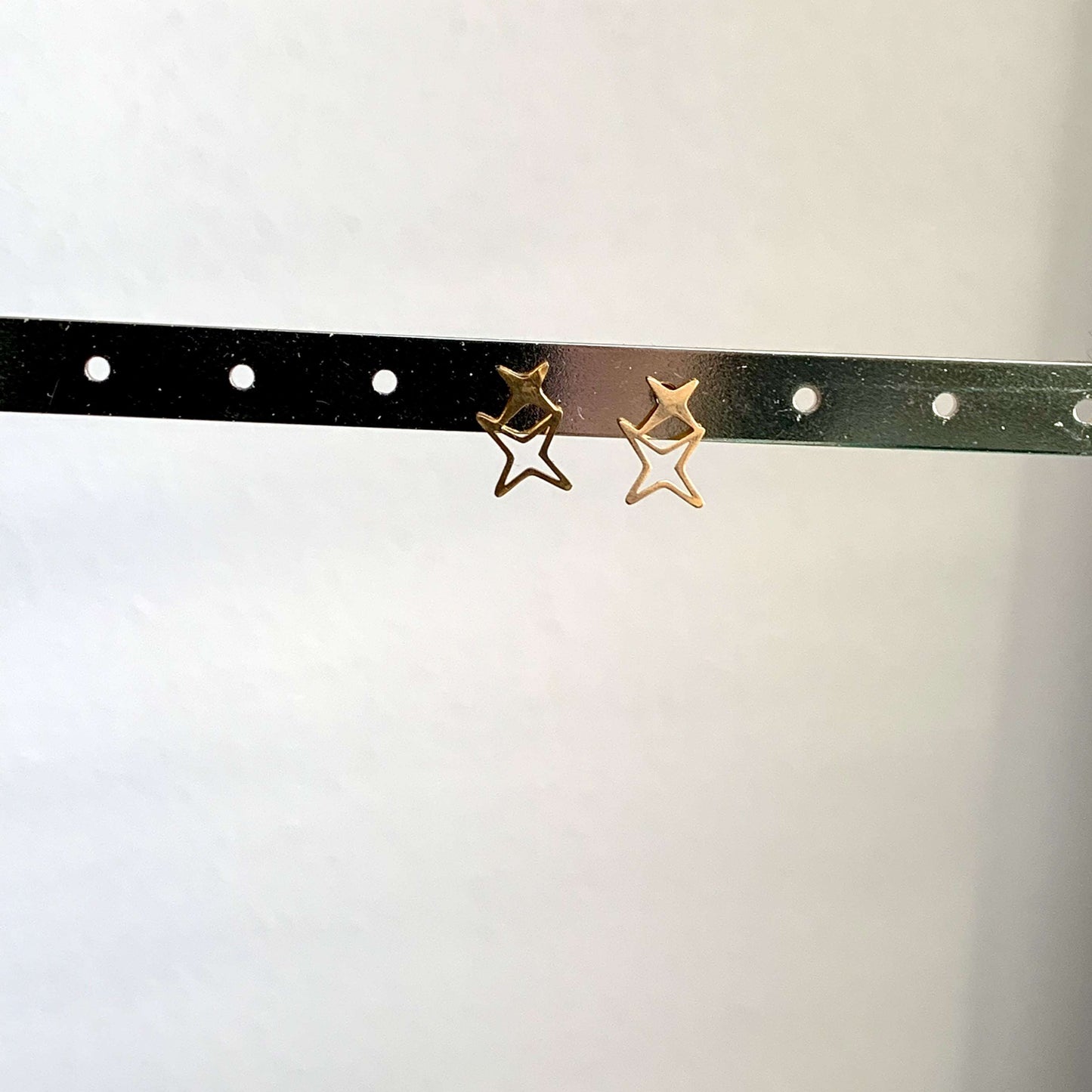 Oorstuds twee sterretjes Goud